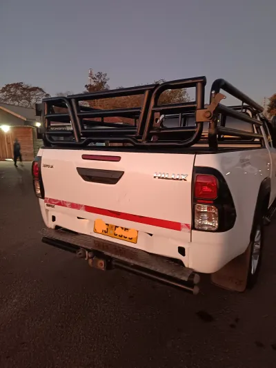 Toyota Hilux 2.4 SmartCab Manual, 200,000 km, 2020