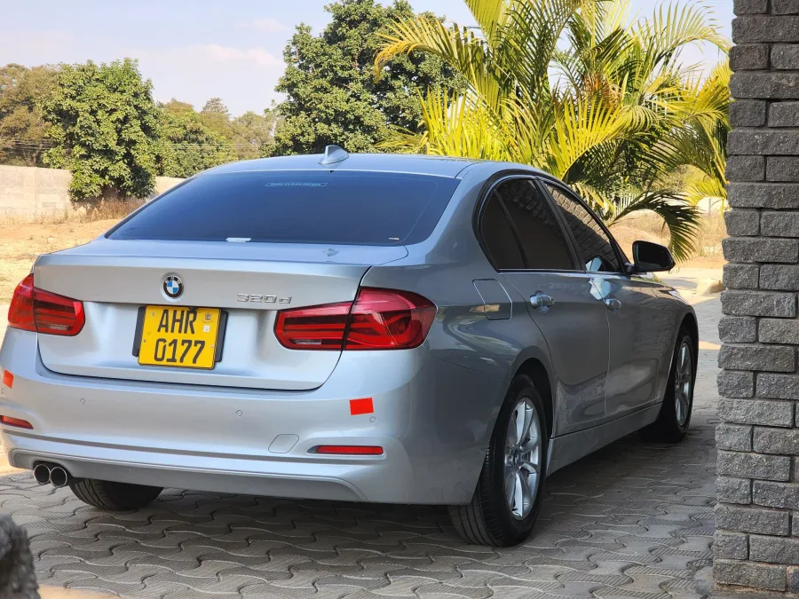 BMW 320d 2017, 32,000 km, Silver, Excellent Condition