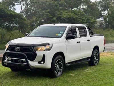 2017 Toyota Hilux Double Cab Pickup
