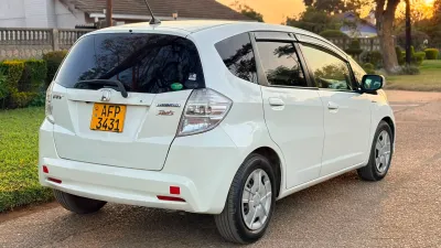 Honda Fit Hybrid 2012 – Reliable city hatchback with fuel efficiency