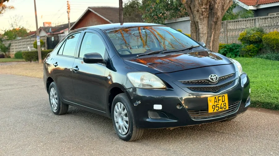 Toyota Belta 2011, Black, 126,000 km