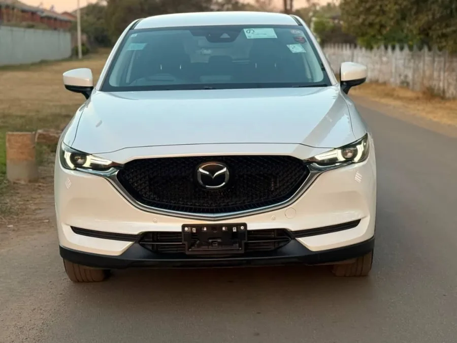 2018 Mazda CX-5 SUV, 99,000 km, White