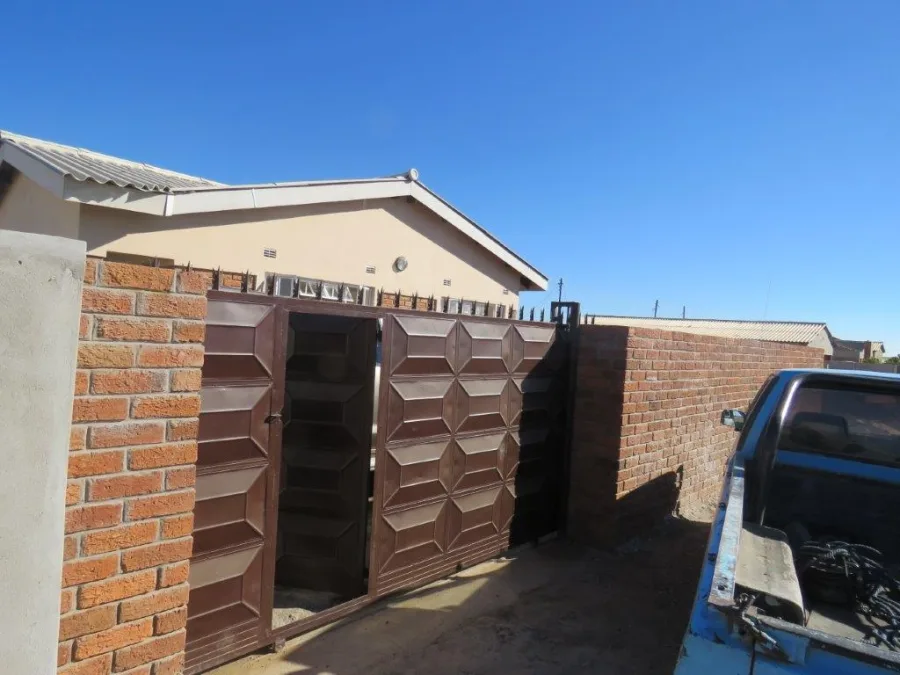 4-Bedroom House in Woodlands, Gweru