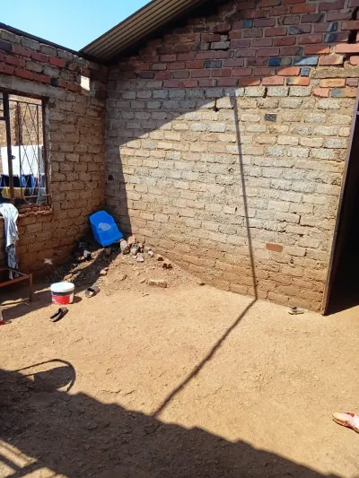 Incomplete 7-Roomed House for Sale in Dzivarasekwa Extension