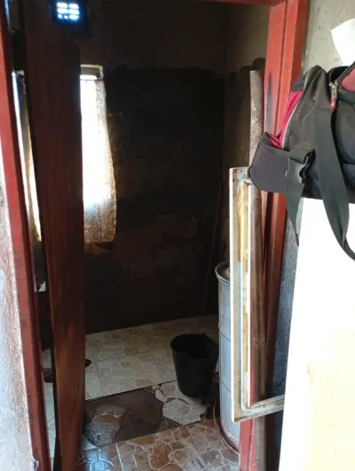 5-Bedroom House on 300 sqm with Full Title Deeds in Budiriro 1