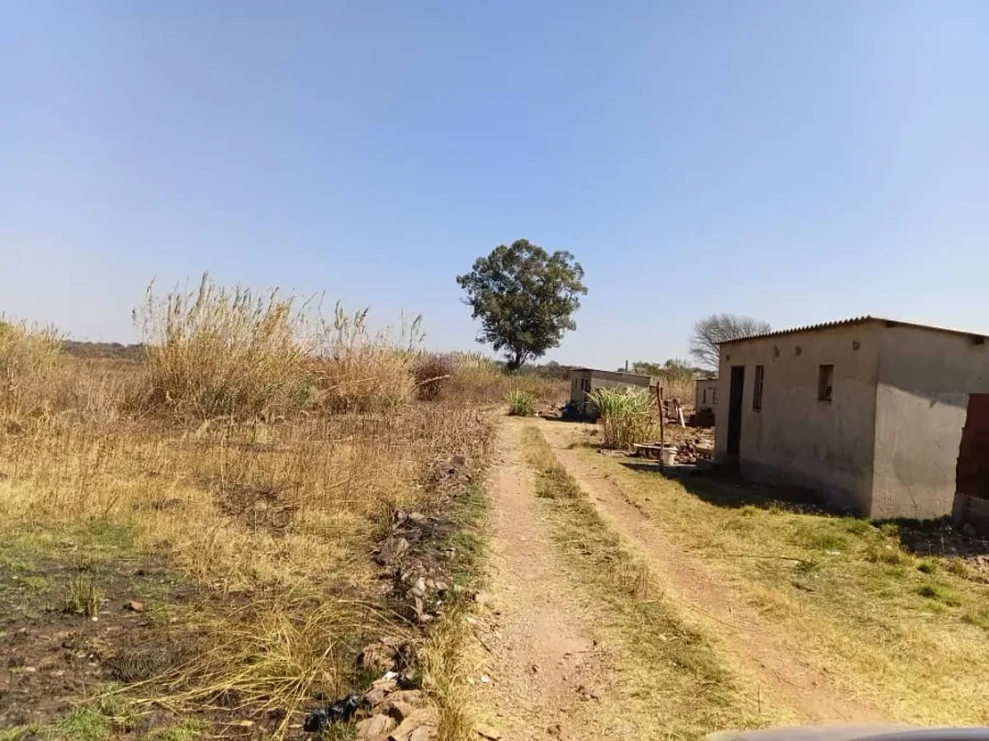 16-Hectare Monavale Land Opposite Zambezi Flats – Clean Title Deed
