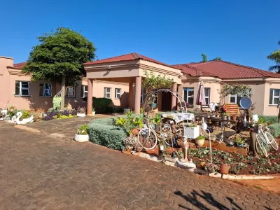 10-Bedroom House with Cottage and Solar in Mount Pleasant Heights