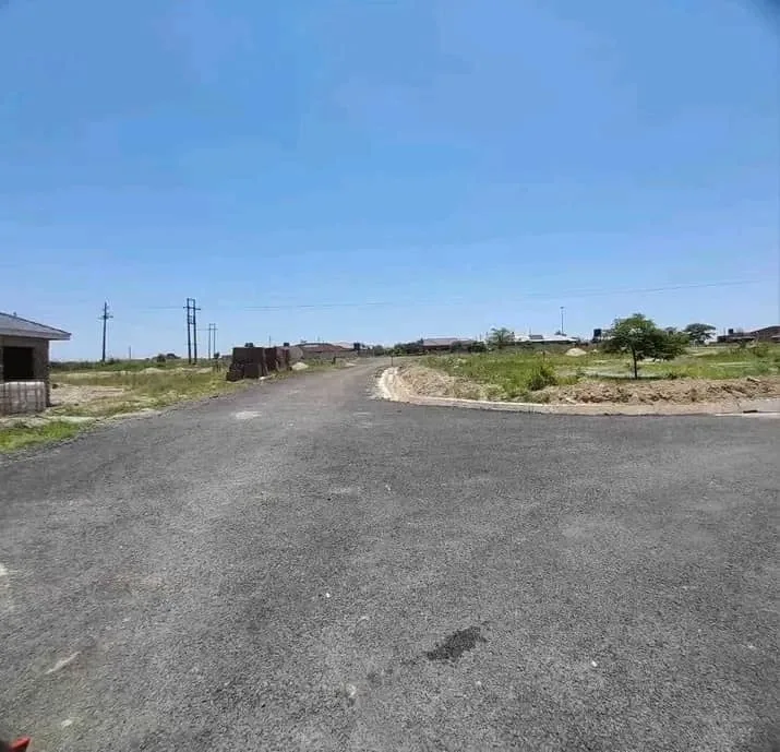 337 sqm Corner Stand with Full Title Deeds in Aspindale Park