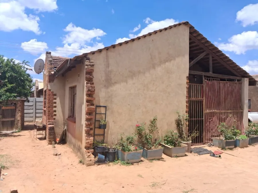 Two-Bedroom House on 350sqm Stand in Budiriro 4 Extension A