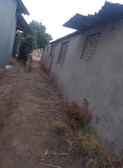 Incomplete 7-Roomed House on 325sqm in George, Ruwa