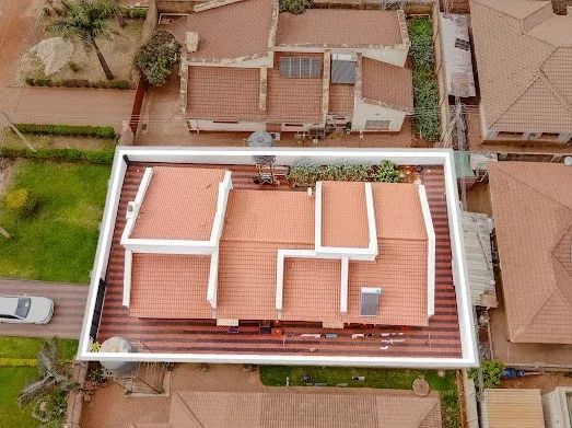 4-Bedroom House with Borehole and Solar Geyser on Cowie Road
