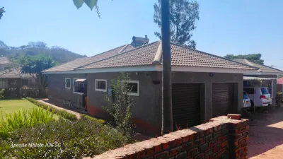 4-Bedroom House with Cottage and Staff Quarters in Glen Lorne