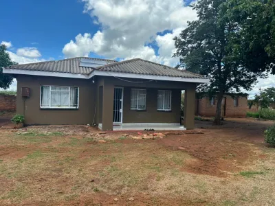3,800sqm Stand with Cottage and Incomplete 5-Bed House, Knowe, Norton