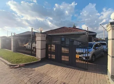 4-Bedroom House with Borehole in Madokero, Harare West