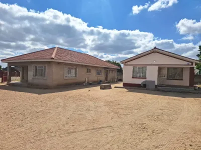 Zengeza 5 4-Bedroom House with Cottage, Chitungwiza