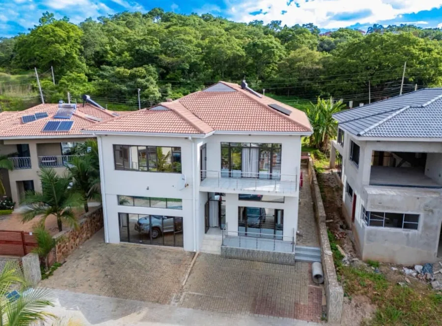 6-Bedroom Villa in Carrick Creagh, Harare North