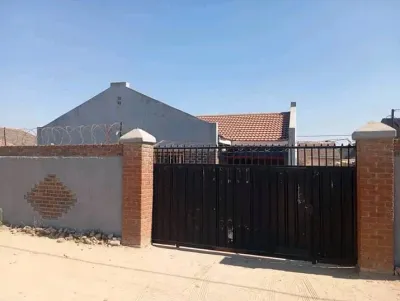 3-Bedroom House with Title Deeds in Waterfalls Mainway Meadows