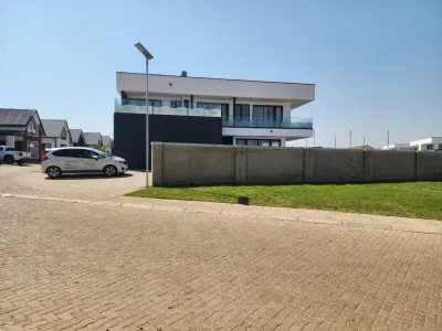 Modern 3-Bedroom Villa, Borrowdale West — Available Monthly