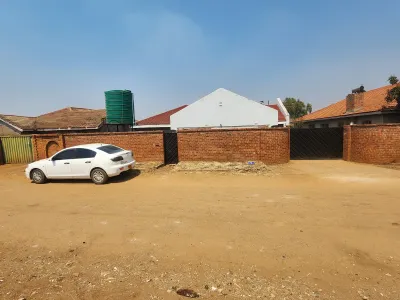 3 Bed House with a Cottage for Sale in New Marlborough 