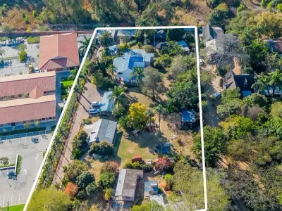 Double-Storey House with Cottage, Pool & Boreholes, Newlands