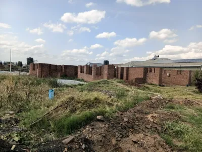 Developer Cession: Incomplete 4-Bedroom House on 1,250sqm in Sandton Park