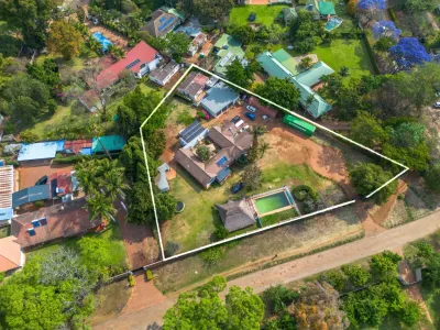 Alexandra Park Executive Family Home on 3,900 sqm with Pool