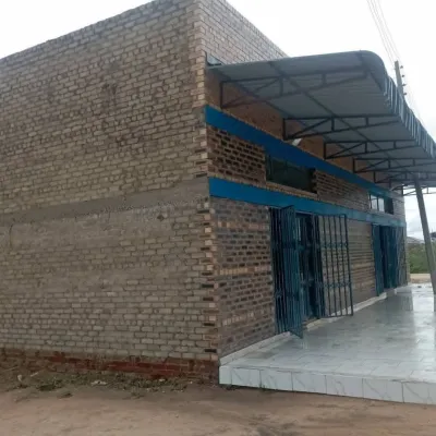 Busy Stoneridge Shop or Butchery with Storeroom and 5kVA Solar Backup