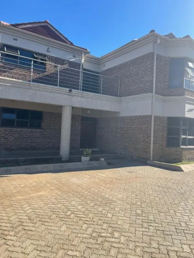 Modern 3-Bedroom Home in Monavale, Harare West