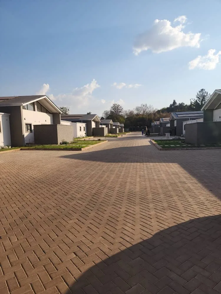 Modern 2-Bed Cluster with Solar & Borehole, Marlborough