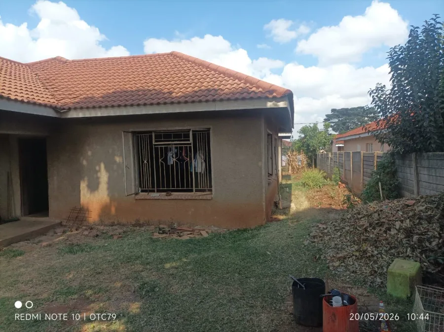 5-Bedroom House in Westgate Area D, Harare West – Full Title Deeds