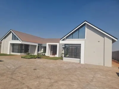 Modern Executive Family Home in Mount Pleasant Heights, Harare