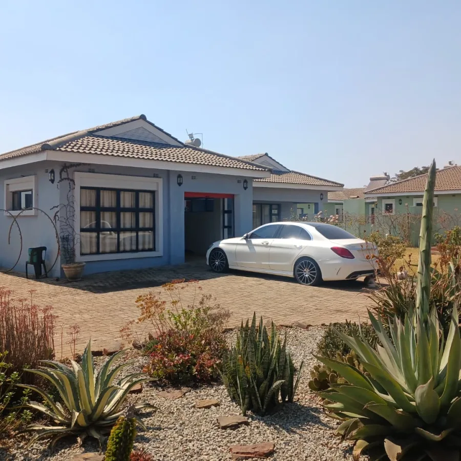 Westgate Fairview 4-Bed Executive House with Solar & Borehole