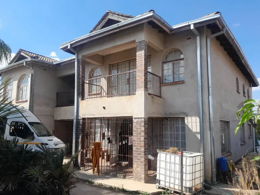 Double Storey Family Home in Zimre Park, Ruwa