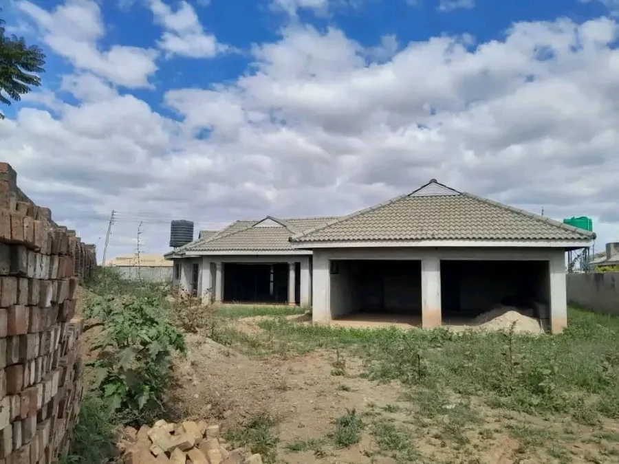 Incomplete 4-Bedroom House on 1,000sqm in Sandton Westgate