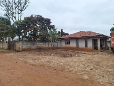 1000 sqm Corner Stand with 3-Bedroom Cottage, Belvedere, Harare West