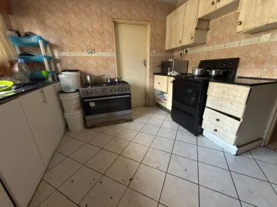 4-Bedroom House in Waterfalls with Solar System & Borehole