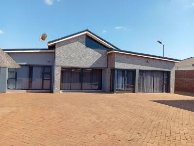 Luxury Home On 1,100sqm | Mount Pleasant Heights,A Prime Address With Endless Potential 