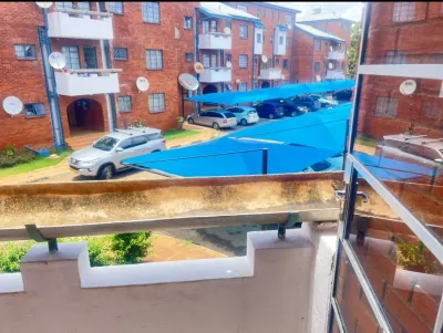 Fully Furnished 2-Bedroom Flat, Marlborough Heights – Solar Powered