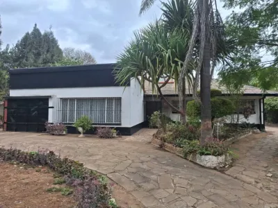 Waterfalls Brick Home on Acre with Borehole & Solar