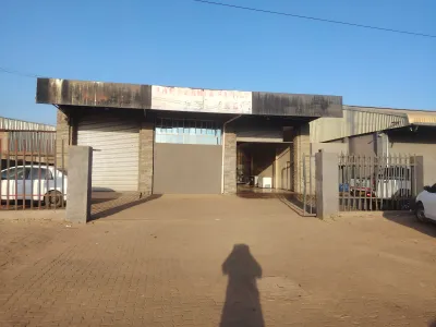 224sqm Modern Warehouse, Waterfalls Industrial