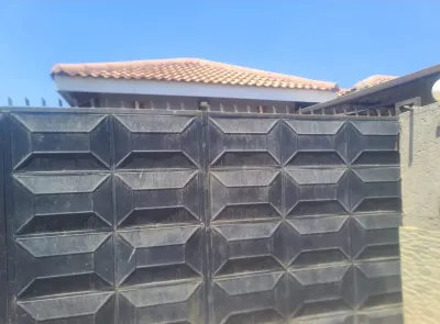 Council Cession 4-Bed House with Borehole in Budiriro CABS