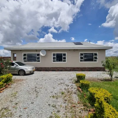 908 sqm Stand with 2-Bedroom Cottage, Solar & Borehole – Haydon Park