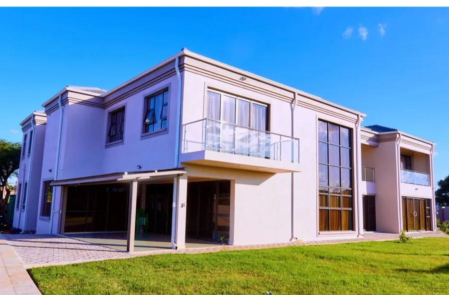 Gletwyn 6-Bedroom Executive Home, Shawasha Hills