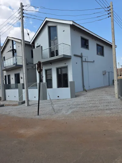 Developer Cession 3-Bedroom Duplex in Rainham Park, Harare West