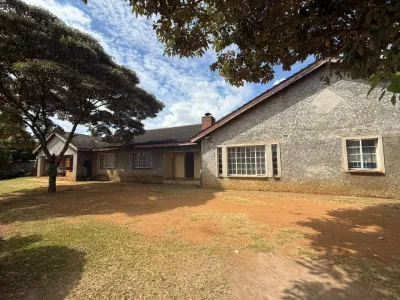 Four-Bedroom House with Guest Wing in Borrowdale West, Harare