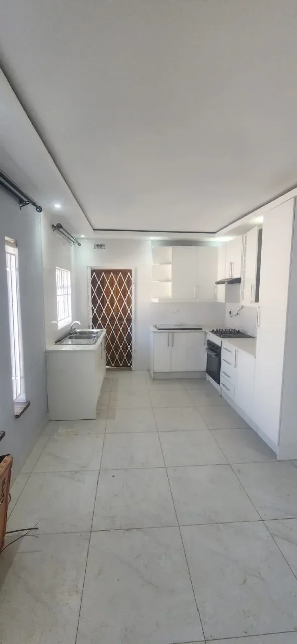 Modern 3-Bed Cluster Home in Bluff Hill, Harare West