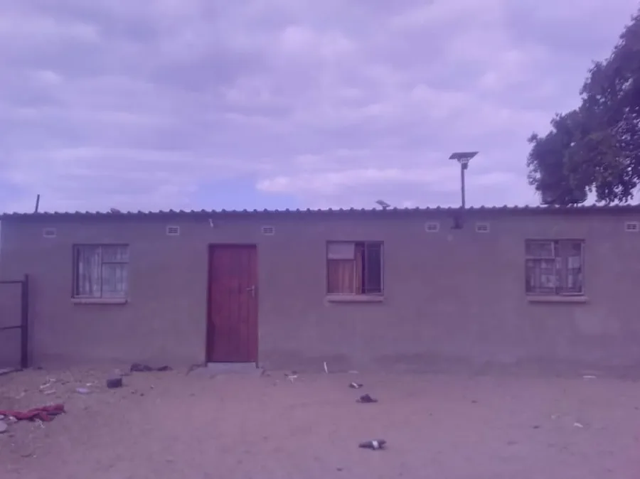 6 Hectare Farming Plot with Borehole and Cottages near Chivhu