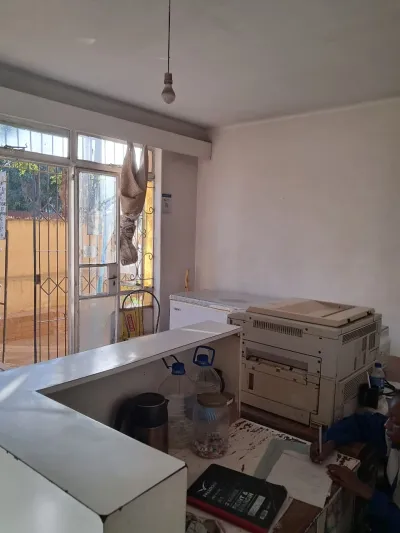 Ground Floor Bedsitter with Fitted Kitchen, Avenues Harare