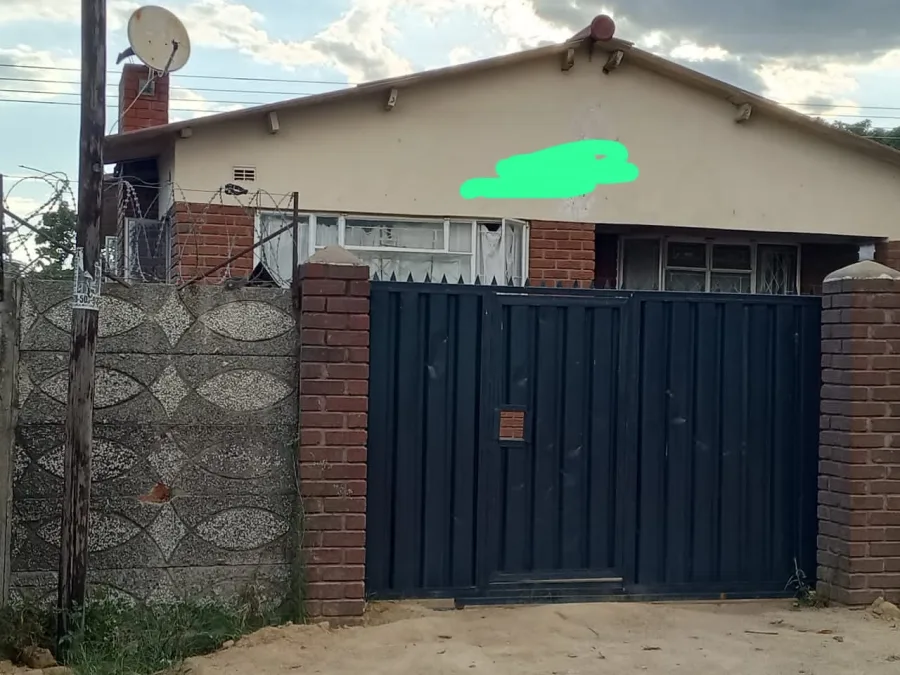 4-Bedroom House in Seke Unit L, Chitungwiza